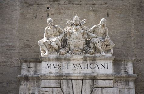 Dress Code For Vatican Museums, Sistine Chapel & St. Peter's .